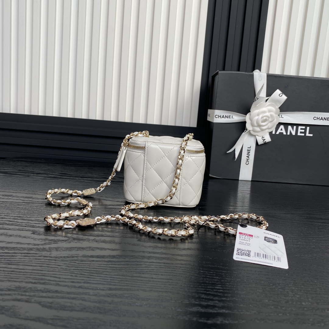 Chanel AP4302 Mini Clutch Embossed Rhinestone with Chain Vanity Box bag White | chanel ap4302 mini clutch embossed rhinestone with chain vanity box bag 011 chanel ap4302 mini clutch embossed rhinestone with chain vanity box bag 011