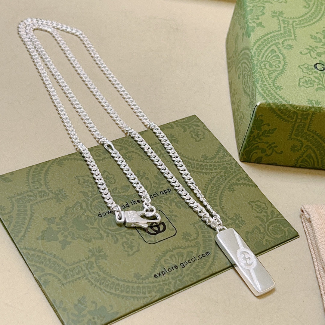 Gucci 774055 ‎ diagonal interlocking g necklace silver