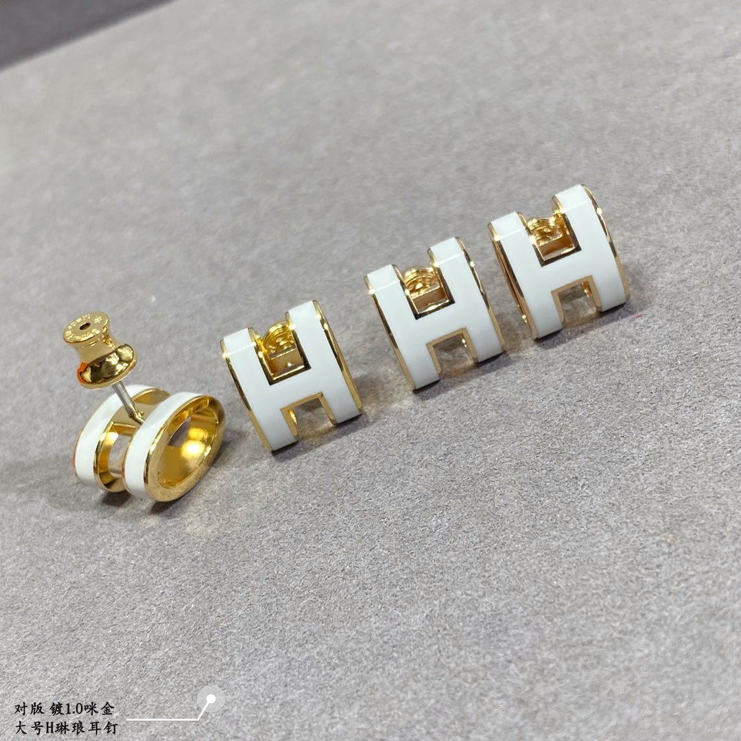Hermes Pop H earrings H3611014 White | hermes pop h earrings h3611014 white 3 hermes pop h earrings h3611014 white 3
