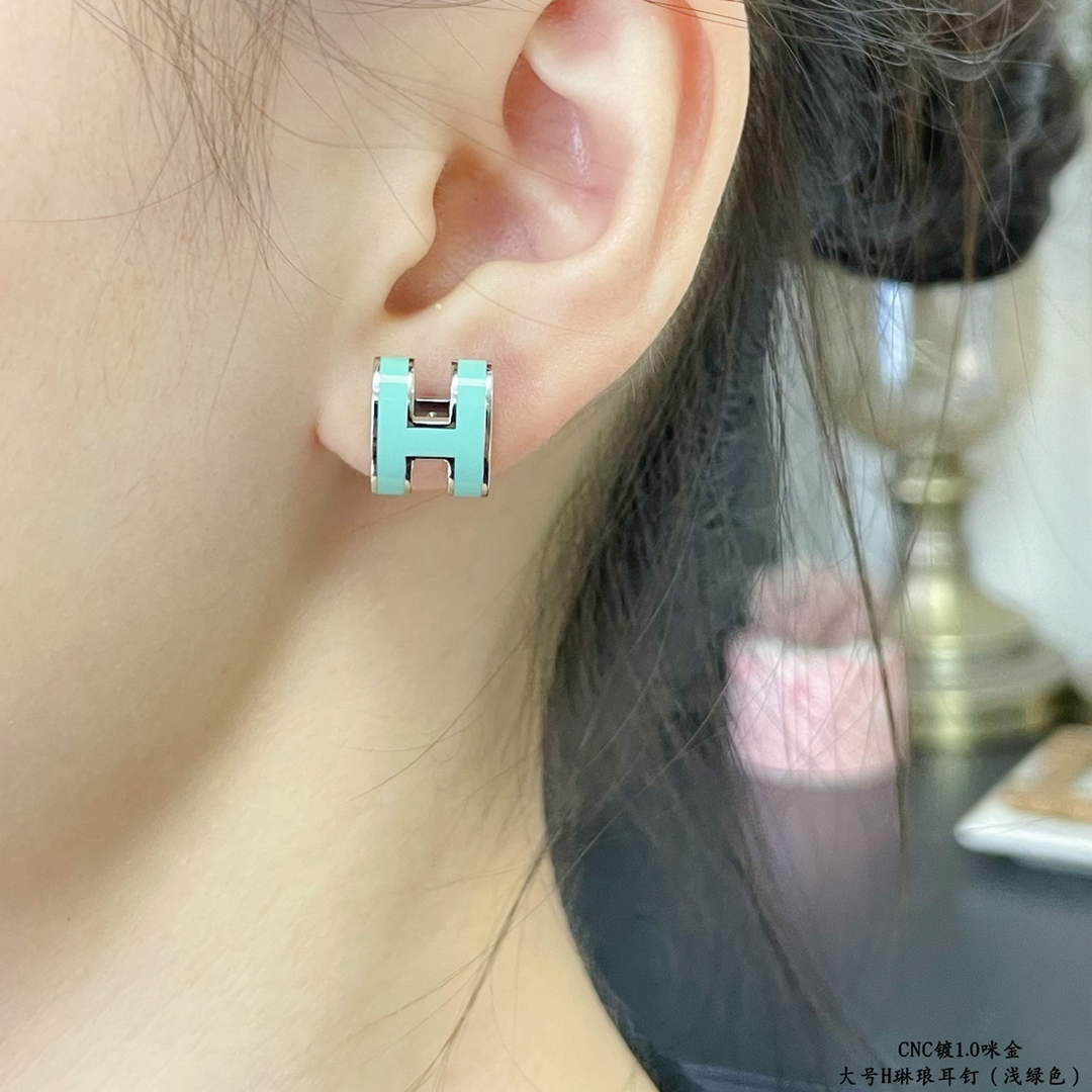 Hermes Pop H earrings H3611021 light green | hermes pop h earrings h3611021 light green 2 hermes pop h earrings h3611021 light green 2