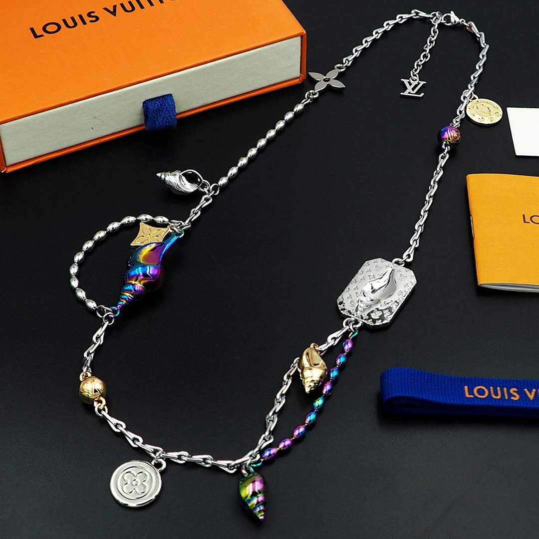 Louis Vuitton M01488 LV Shell Necklace | louis vuitton m01488 lv shell necklace 3 louis vuitton m01488 lv shell necklace 3