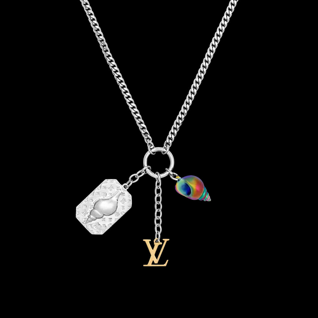 Louis Vuitton M01495 LV Shell Pendant | louis vuitton m01495 lv shell pendant 8 louis vuitton m01495 lv shell pendant 8