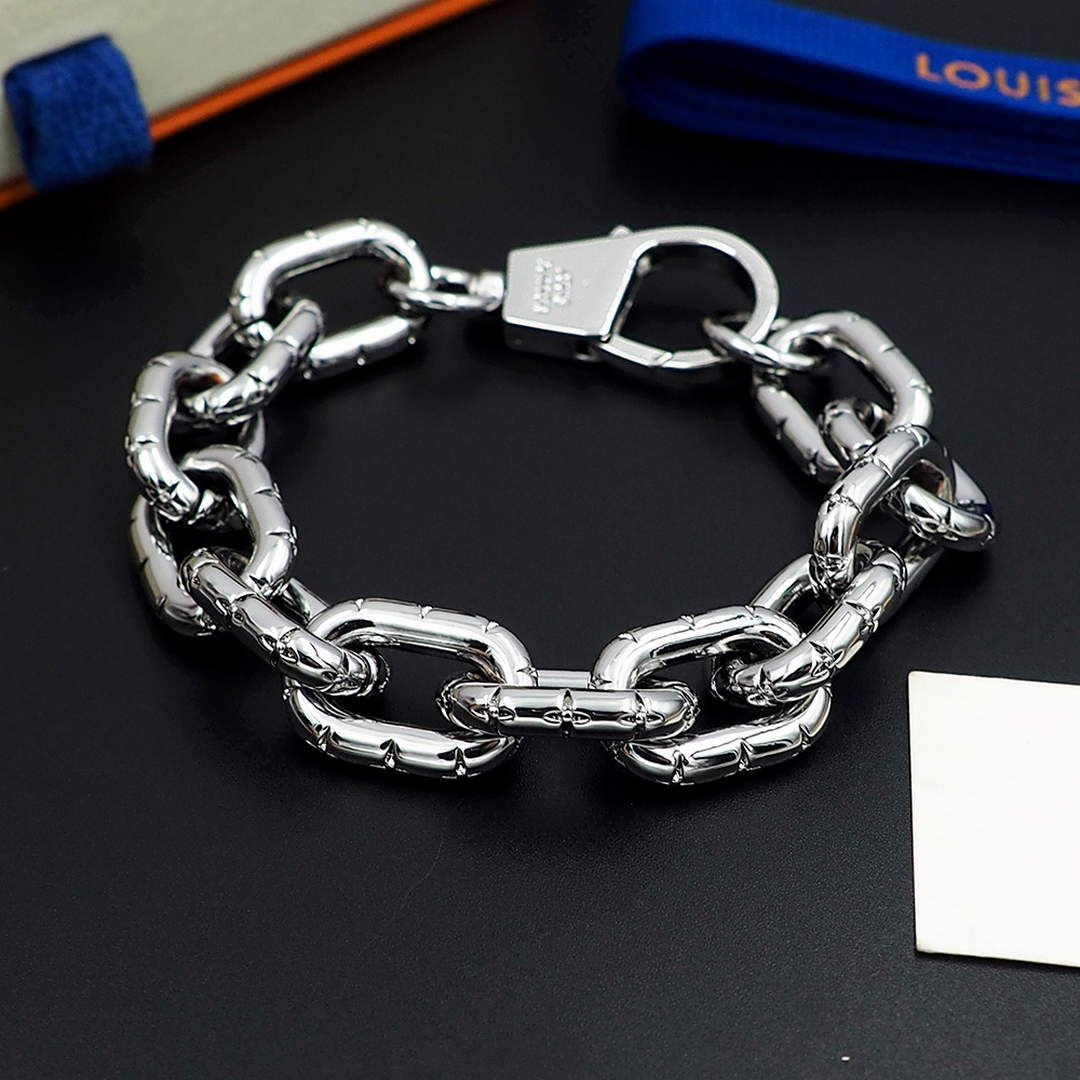 Louis Vuitton M1052A LV Crown Bracelet white gold | louis vuitton m1052a lv crown bracelet white gold 2 louis vuitton m1052a lv crown bracelet white gold 2
