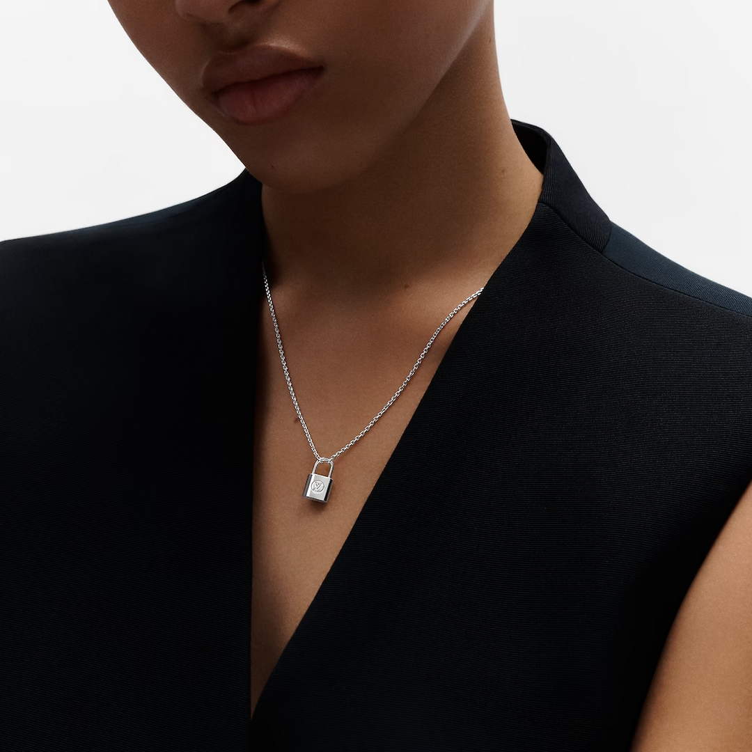 Louis Vuitton Q93559 Silver Lockit pendant | louis vuitton q93559 silver lockit pendant 3 louis vuitton q93559 silver lockit pendant 3
