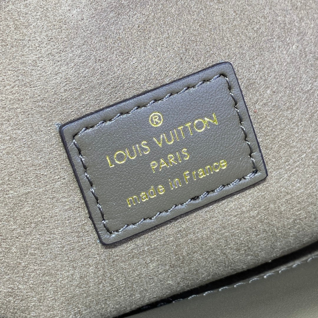 LV M22927 Louis Vuitton Lock It MM Bag Earth Brown | lv m22927 louis vuitton lock it mm bag earth brown 8 lv m22927 louis vuitton lock it mm bag earth brown 8