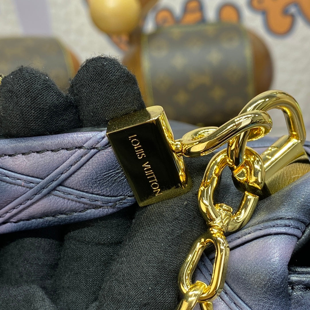 LV M23569 Louis Vuitton GO-14 MM Bag Black / Pink | lv m23569 louis vuitton go 14 mm bag black pink 8 lv m23569 louis vuitton go 14 mm bag black pink 8