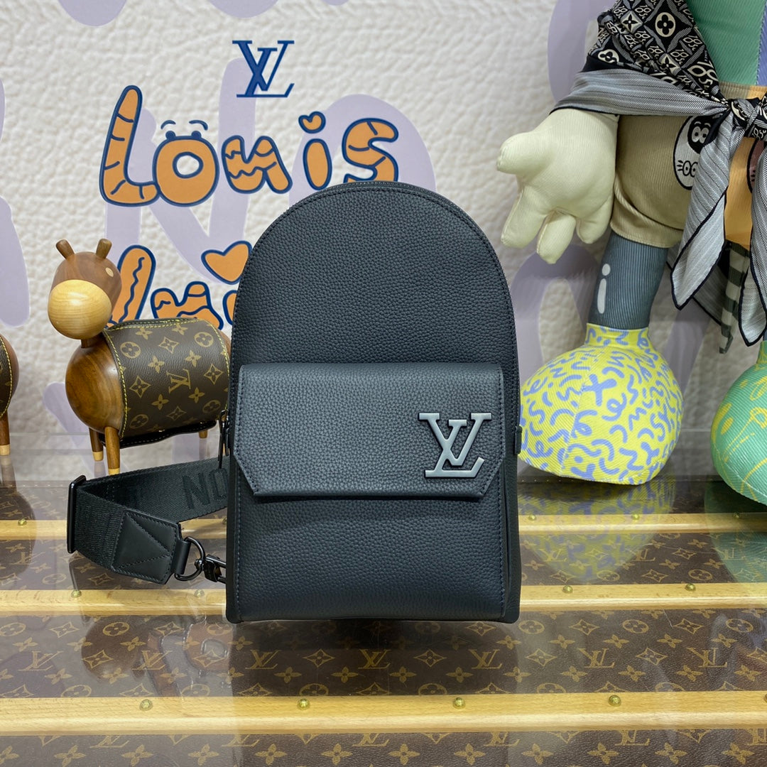 LV M23736 Louis Vuitton Pilot Slingbag Black | lv m23736 louis vuitton pilot slingbag black 3 lv m23736 louis vuitton pilot slingbag black 3