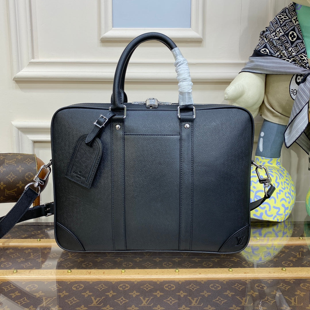 LV M30925 Louis Vuitton Porte-Documents Voyage PM Black | lv m30925 louis vuitton porte documents voyage pm black 3 lv m30925 louis vuitton porte documents voyage pm black 3
