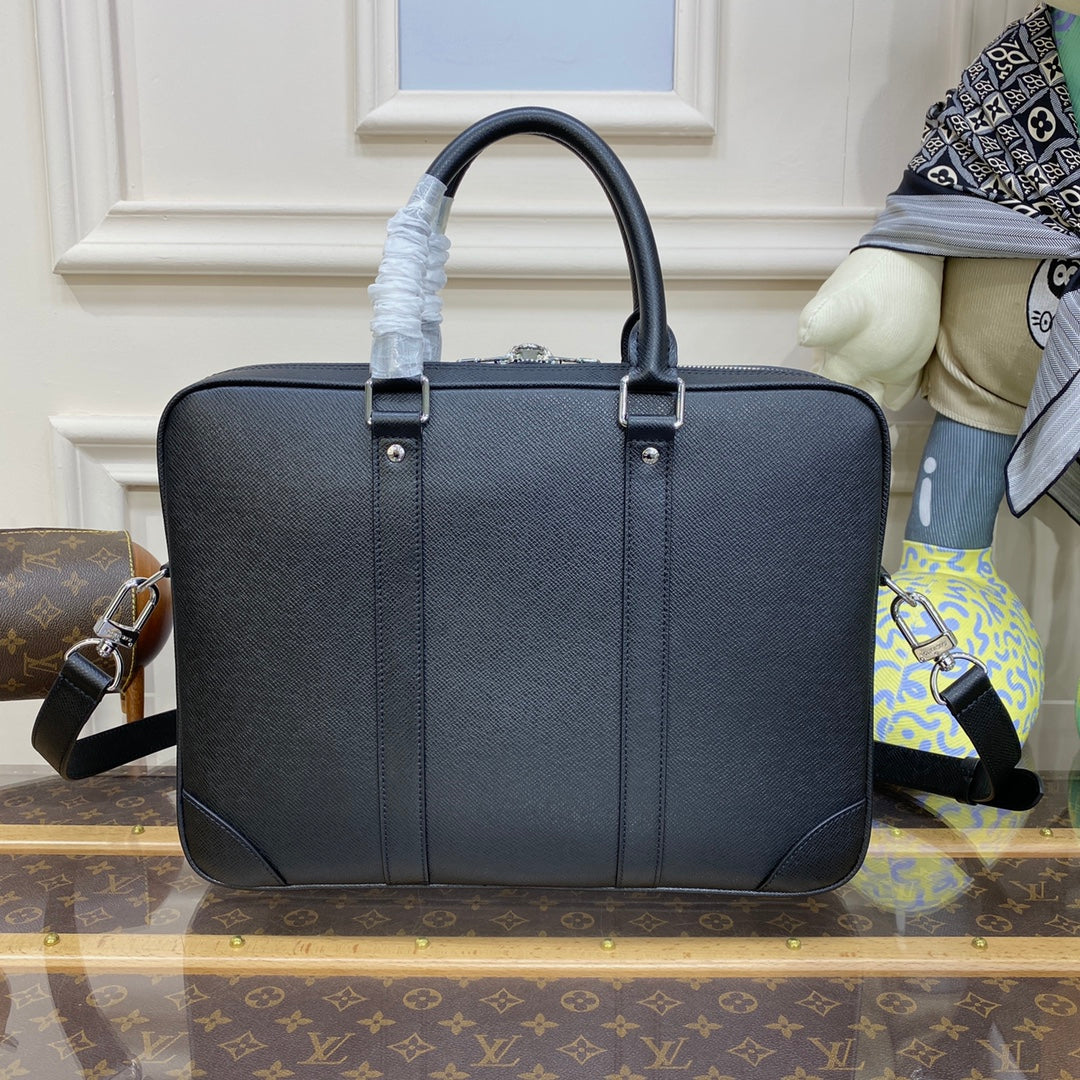 LV M30925 Louis Vuitton Porte-Documents Voyage PM Black | lv m30925 louis vuitton porte documents voyage pm black 4 lv m30925 louis vuitton porte documents voyage pm black 4