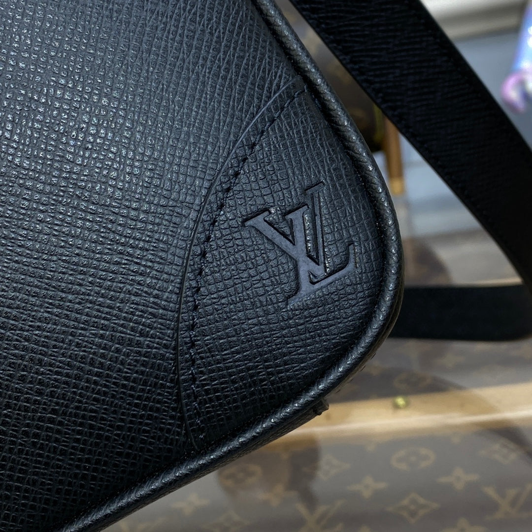 LV M30925 Louis Vuitton Porte-Documents Voyage PM Black | lv m30925 louis vuitton porte documents voyage pm black 8 lv m30925 louis vuitton porte documents voyage pm black 8
