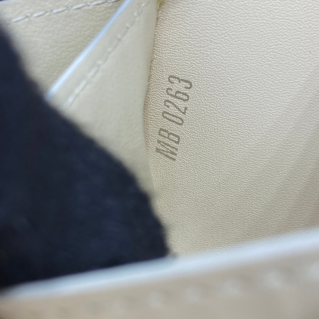 LV M62543 Louis Vuitton Iris Compact Wallet White | lv m62540 louis vuitton iris compact wallet white 7 lv m62540 louis vuitton iris compact wallet white 7