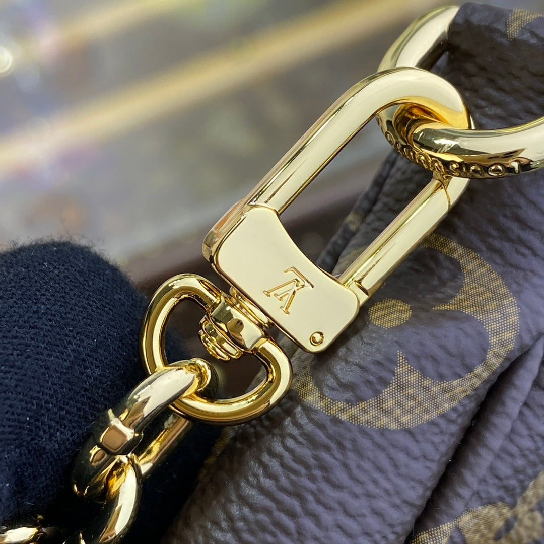 LV M82766 Louis Vuitton Pochette Accessoires Monogram | lv m82766 louis vuitton pochette accessoires monogram 8 lv m82766 louis vuitton pochette accessoires monogram 8