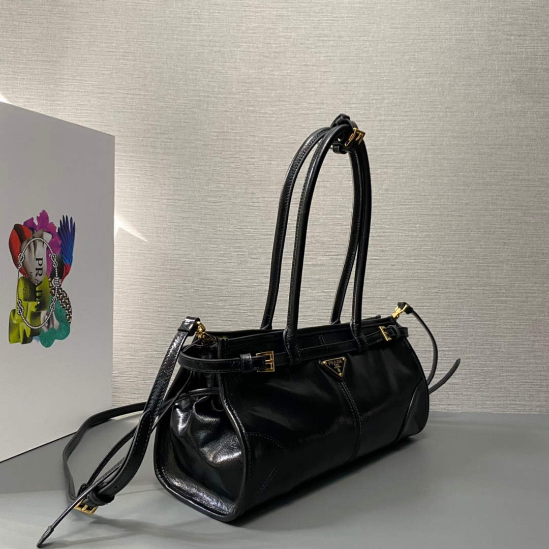 Prada 1BA426 Prada Medium leather handbag Black | prada 1ba426 prada medium leather handbag black 3 prada 1ba426 prada medium leather handbag black 3