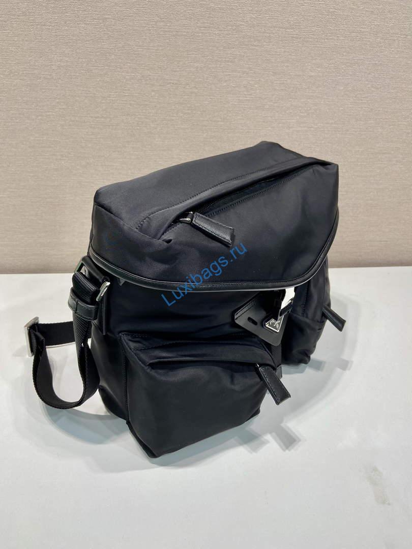Prada 2VD062 Prada Re-Nylon and leather shoulder bag Black | prada 2vd062 prada re nylon and leather shoulder bag black 3 prada 2vd062 prada re nylon and leather shoulder bag black 3