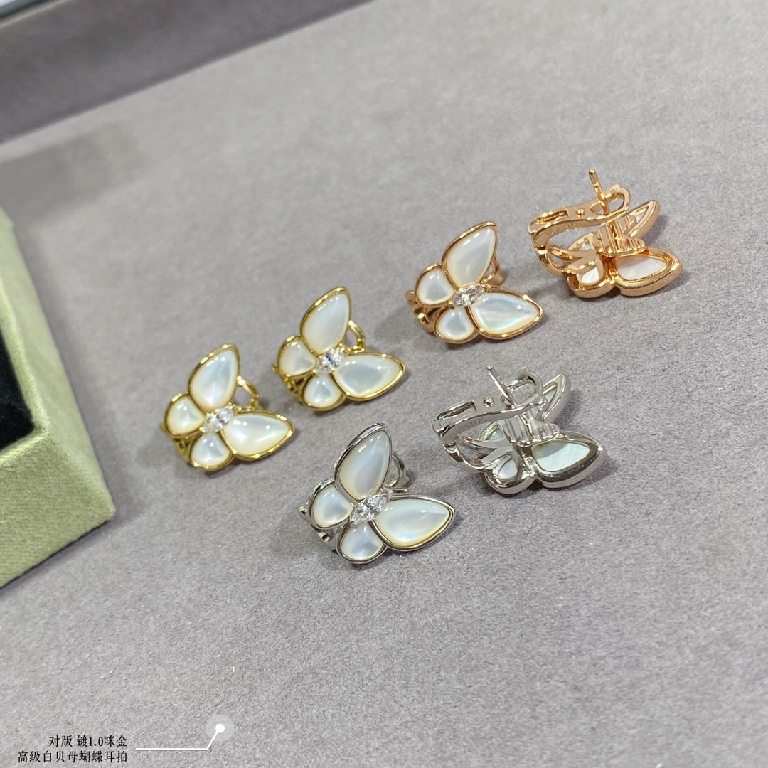 Van Cleef & Arpels VCARO8FN00 Two Butterfly earrings white gold | van cleef arpels vcaro8fn00 two butterfly earrings white gold 3 van cleef arpels vcaro8fn00 two butterfly earrings white gold 3