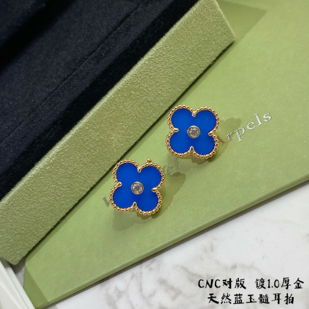 Van Cleef & Arpels Vintage Alhambra earrings diamonds VCA3601042 | van cleef arpels vintage alhambra earrings diamonds vca3601042 5 van cleef arpels vintage alhambra earrings diamonds vca3601042 5
