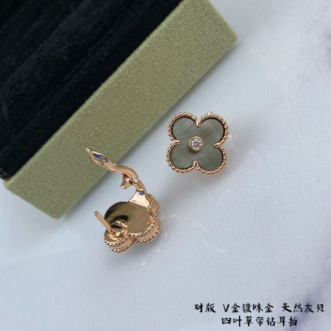 Van Cleef & Arpels Vintage Alhambra earrings diamonds VCA3601046 | van cleef arpels vintage alhambra earrings diamonds vca3601046 6 van cleef arpels vintage alhambra earrings diamonds vca3601046 6