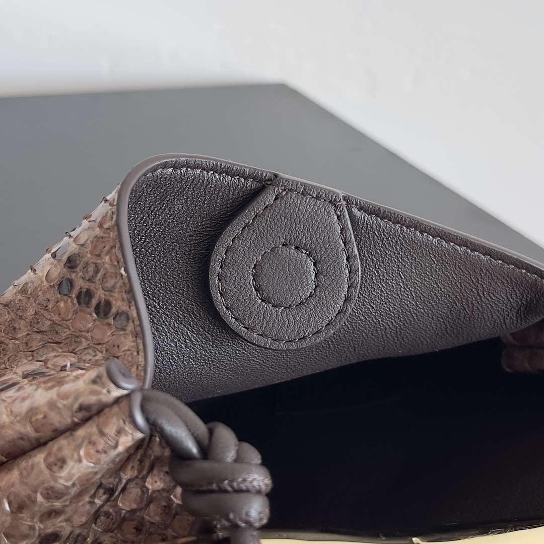 Bottega Veneta BV 794920 Baby Sardine Cross-body bag Python fondant leather | bottega veneta bv 794920 baby sardine cross body bag python fondant leather 07
