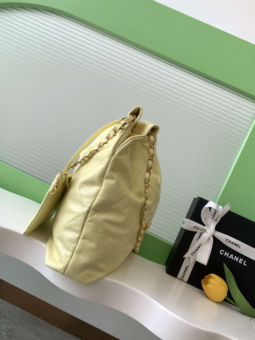 Chanel 22 AS3261 Handbag 24C Shiny Calfskin Light Yellow Gold | chanel 22 as3261 handbag 24k shiny calfskin light yellow silver 02