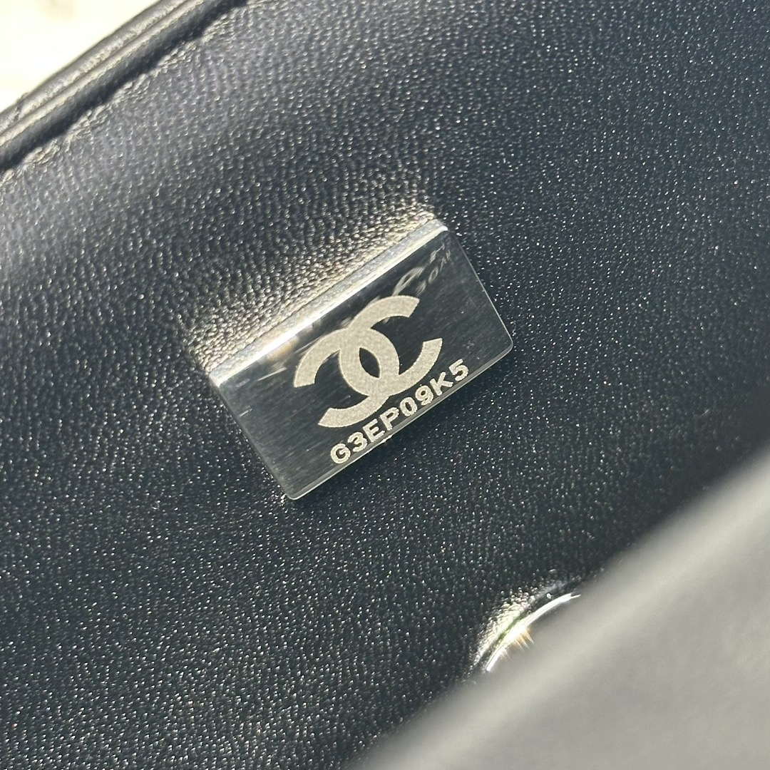 Chanel AS2431 Mini Classic Handbag With Top Handle Lambskin CC19004 | chanel as2431 mini classic handbag with top handle lambskin cc19001 38
