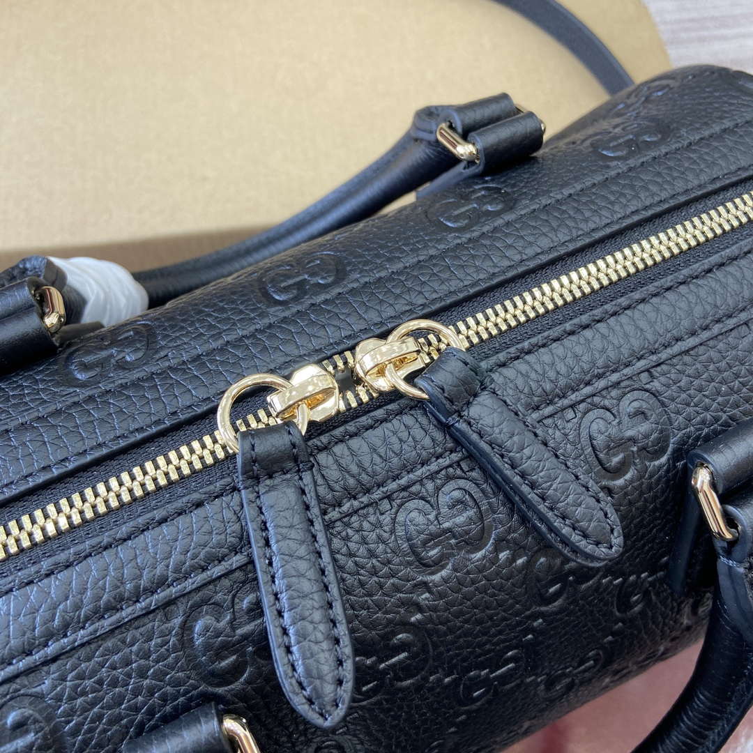 Gucci 815255 GG Emblem Small top handle bag Black | gucci 815255 gg emblem small top handle bag black 06