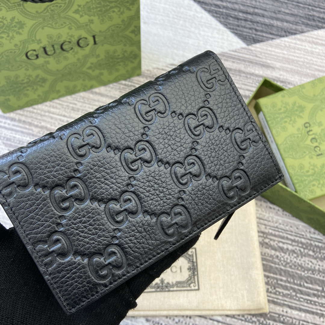 Gucci 815874 GG Emblem Medium wallet Black | gucci 815901 gg emblem medium wallet 06