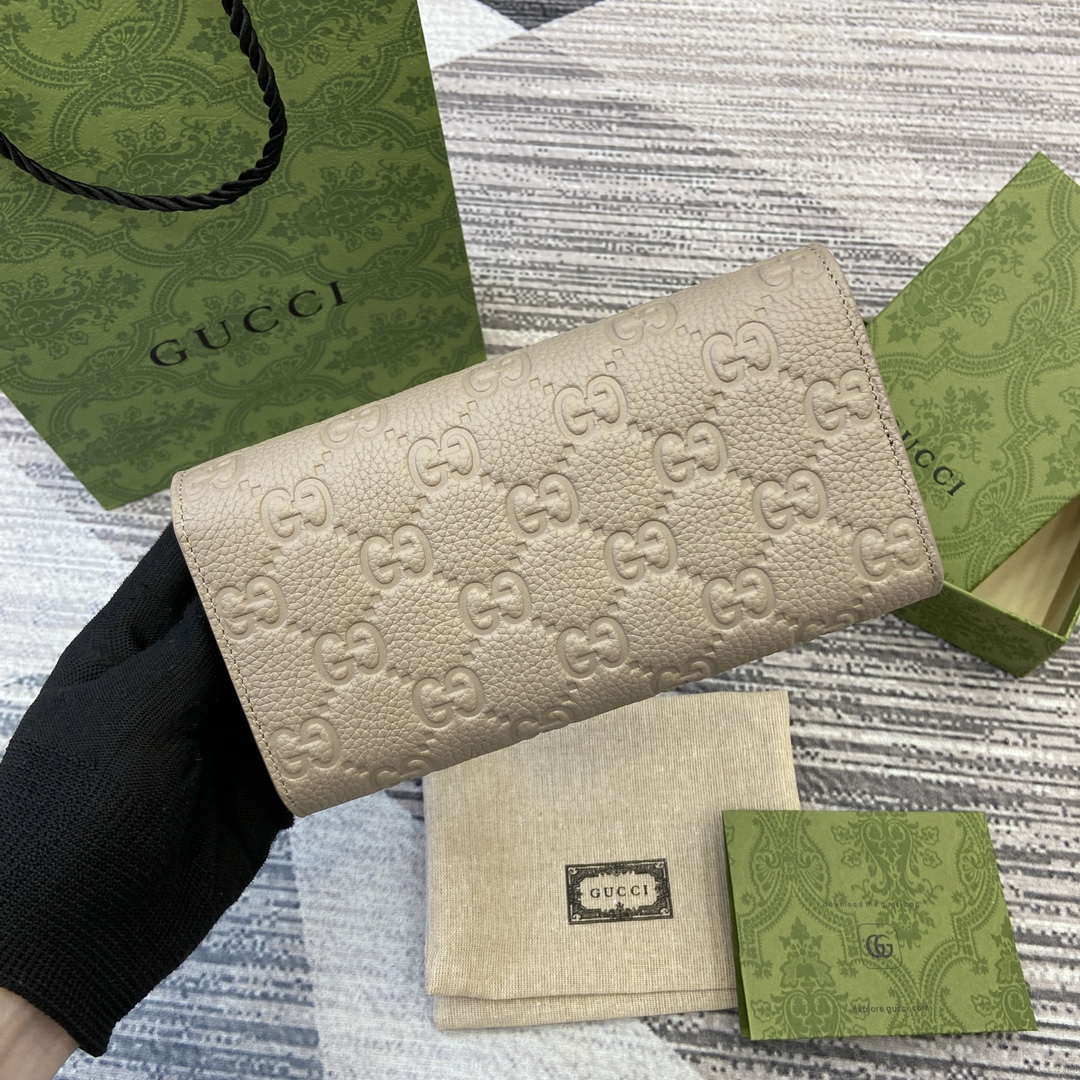 Gucci 815922 GG Emblem continental wallet Taupe | gucci 815922 gg emblem continental wallet black 02