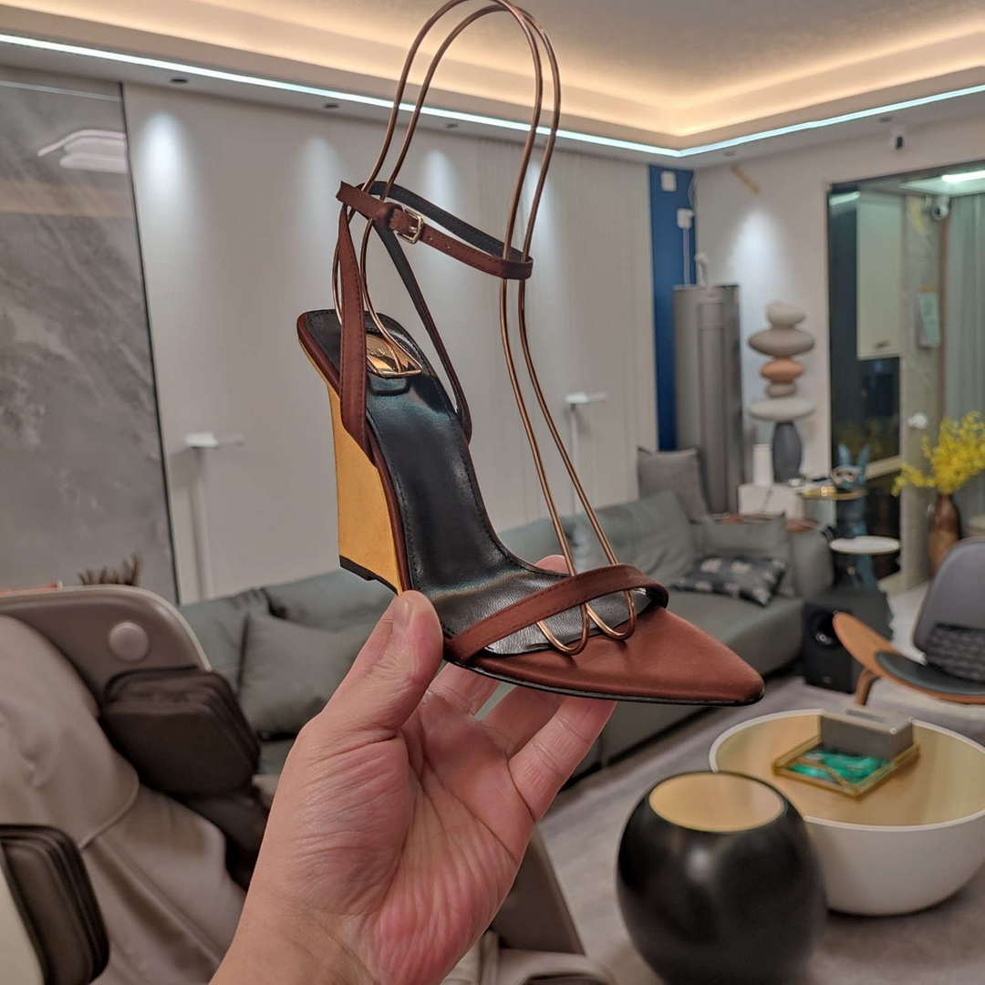 YSL Women's Salomé Wedges in Patent Leather Y20185 | ysl womens la scandale sandals in patent leather y20185 9