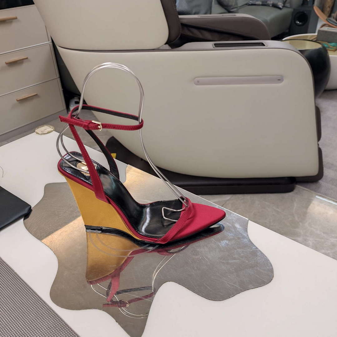 YSL Women's Salomé Wedges in Patent Leather Y20186 | ysl womens la scandale sandals in patent leather y20186 6
