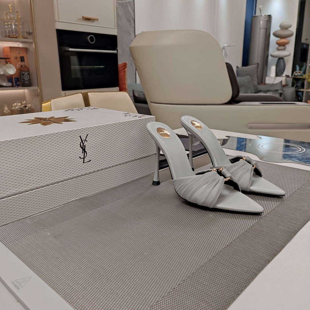 YSL Women's Babylone Mules in Smooth Leather Y20188 | ysl womens la scandale sandals in patent leather y20188 3