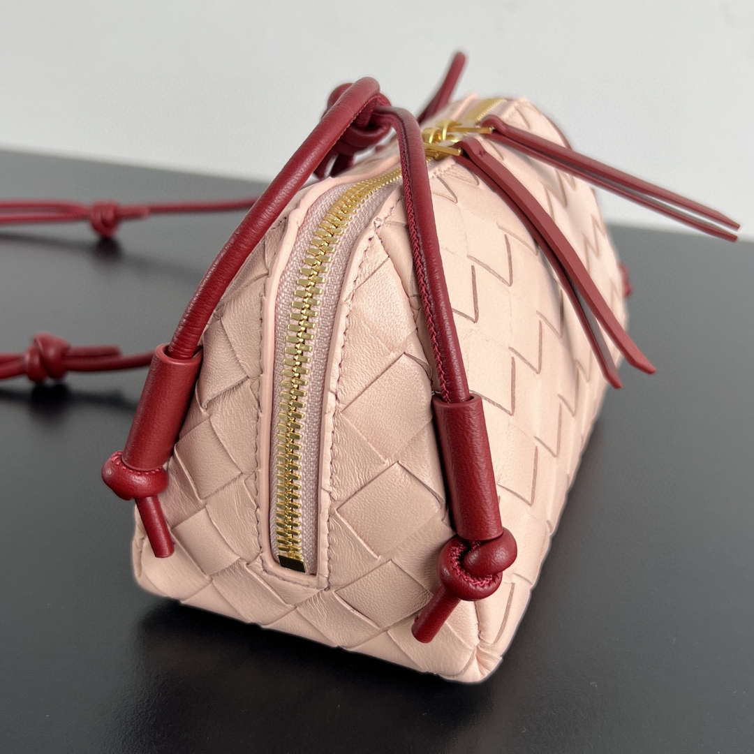 Bottega Veneta BV 794258VCPP18425 Concert Pouch BV92046 | bottega veneta bv 794258vcpp18425 concert pouch 11