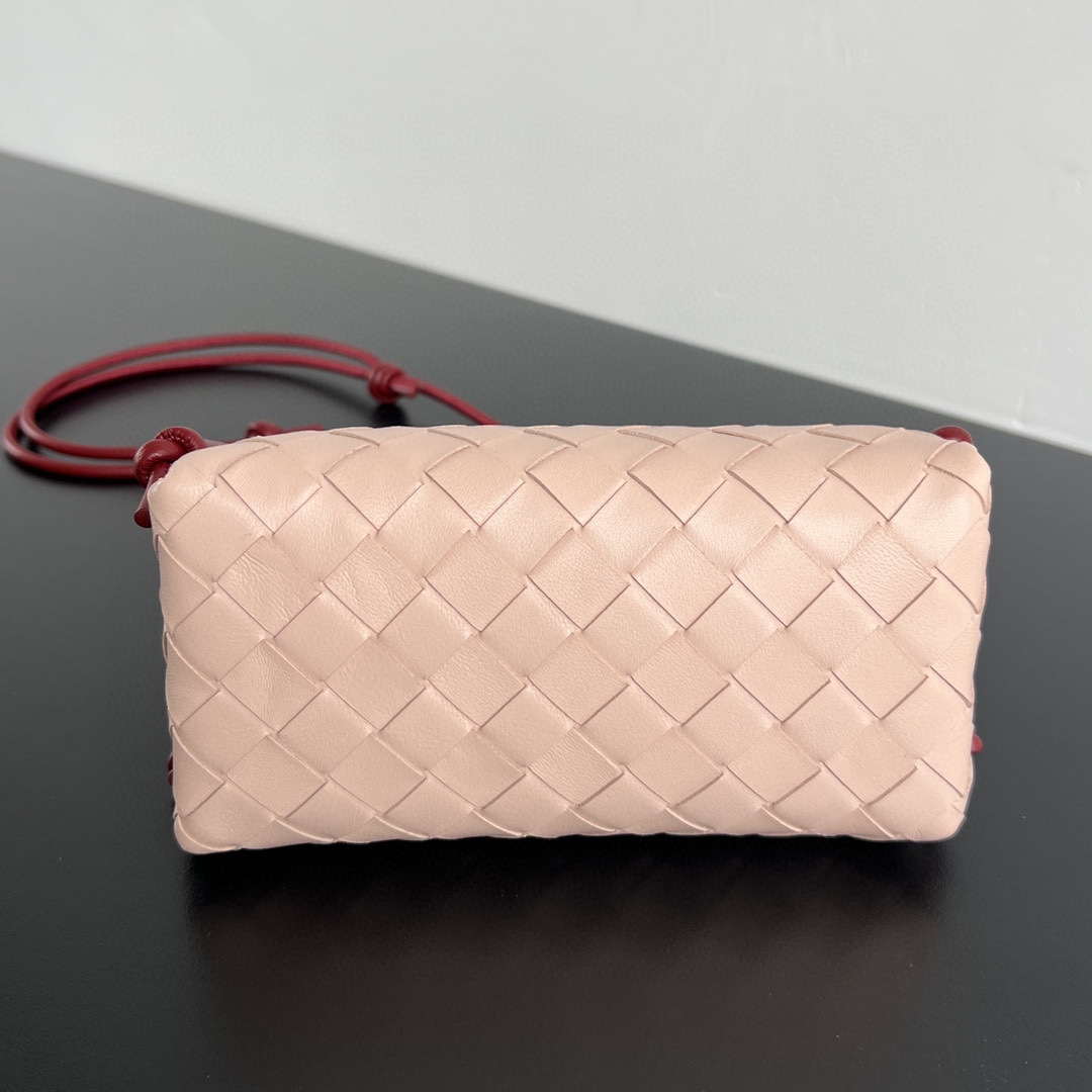 Bottega Veneta BV 794258VCPP18425 Concert Pouch BV92046 | bottega veneta bv 794258vcpp18425 concert pouch 12