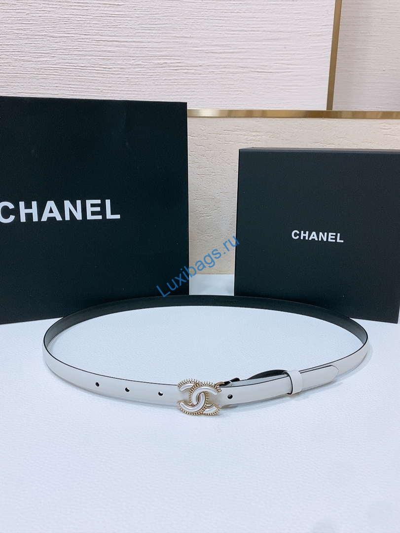 Chanel CC resin white with chain teeth gold and silver logo buckle 1.5cm AA0925