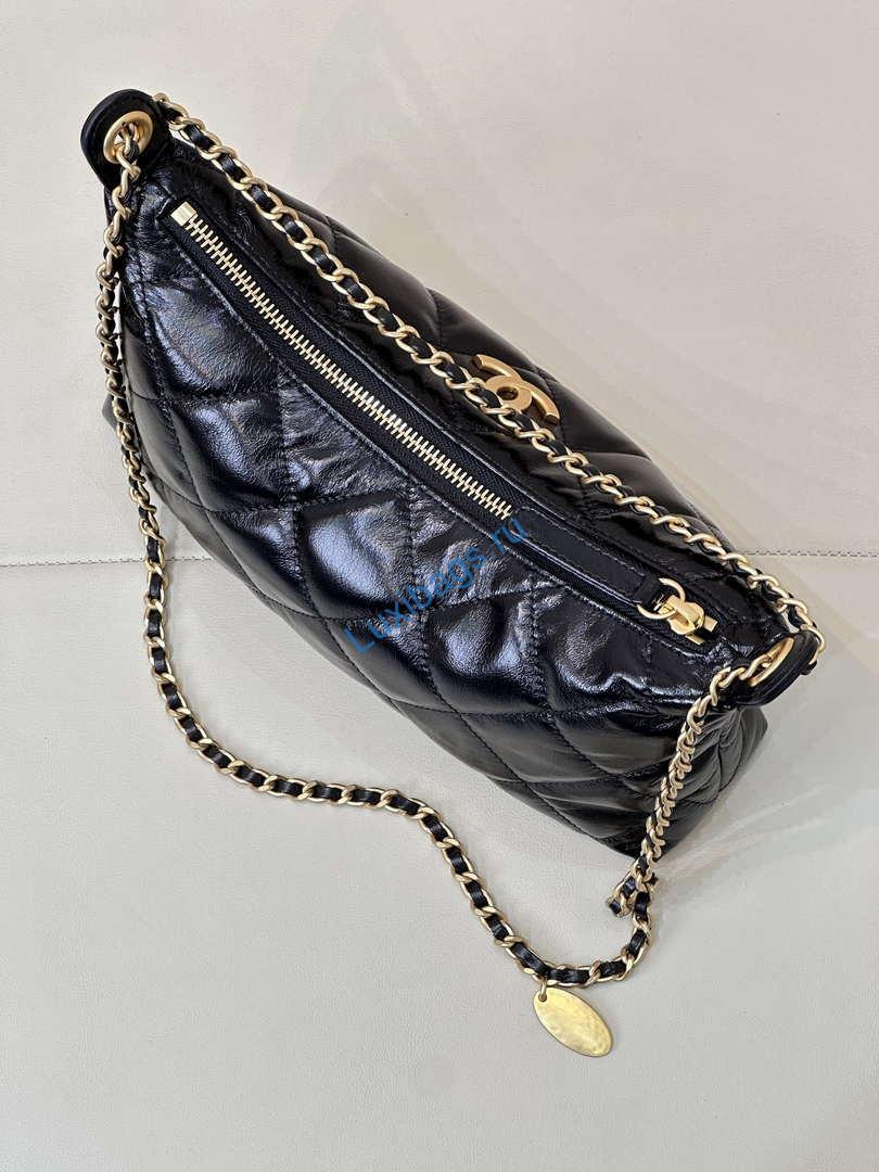 Chanel 25SS AS5528 Hobo Handbag in Lambskin Black | chanel 25ss as5528 hobo handbag in lambskin black 008