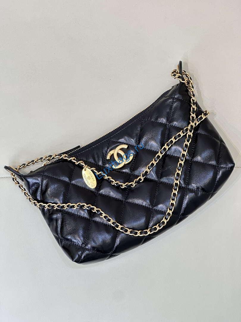 Chanel 25SS AS5528 Hobo Handbag in Lambskin Black | chanel 25ss as5528 hobo handbag in lambskin black 010