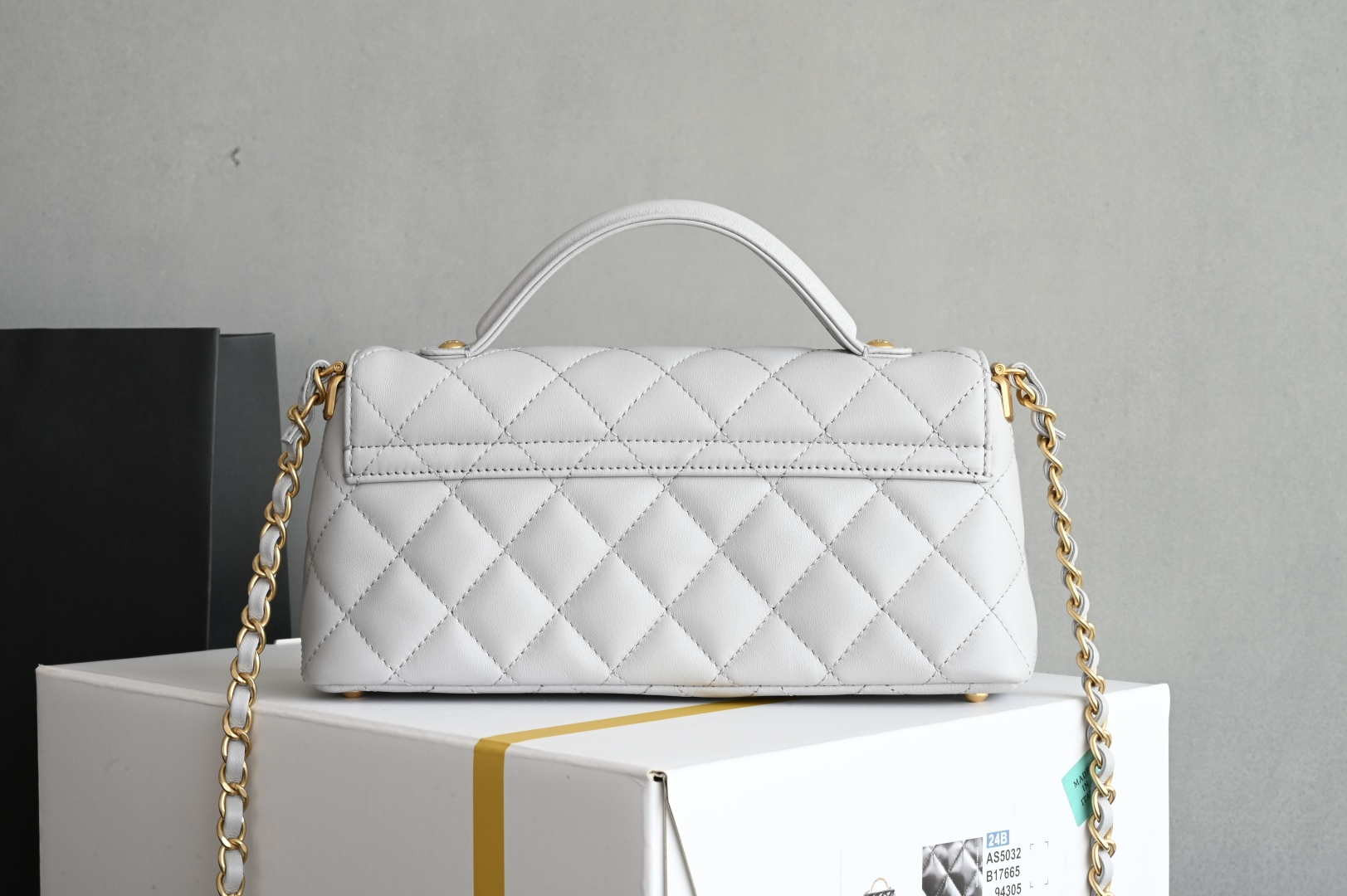 Chanel 25SS AS5354 Mini Flap Bag with Top Handle Lambskin Gray | chanel as5354 mini flap bag with top handle lambskin gray 002