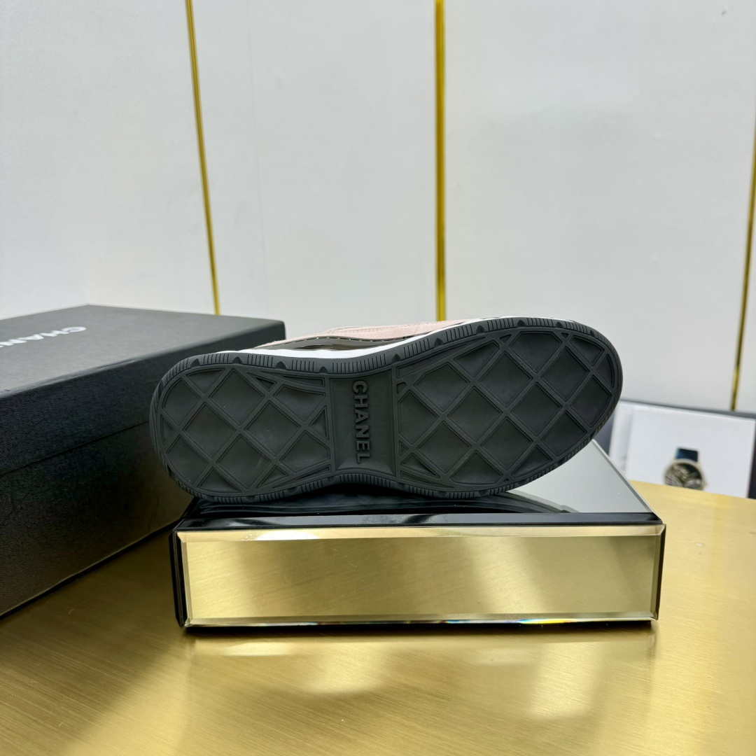 Chanel G39066 Men Women's Classic double C LOGO Trainer Sneaker C91348 | chanel g39066 men womens classic double c logo trainer sneaker c91341 067