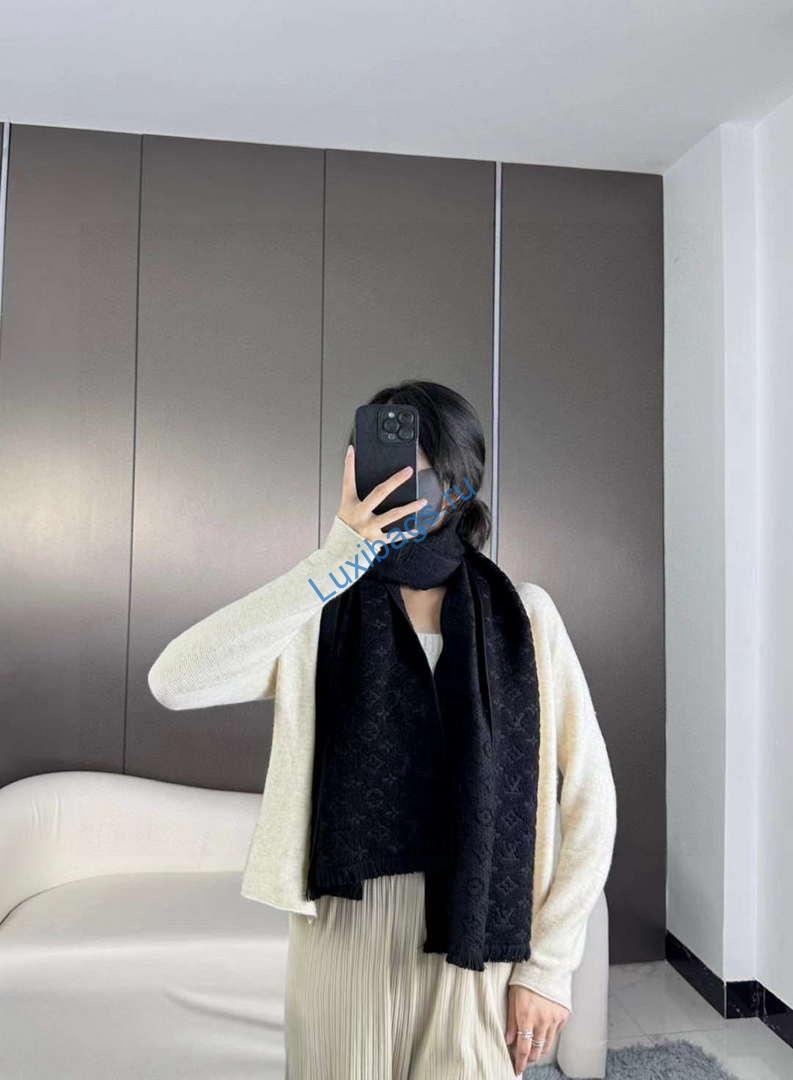 LV M70520 Louis Vuitton Classic Cashmere Scarf L60363 | louis vuitton classic cashmere scarf scarf l60363 3