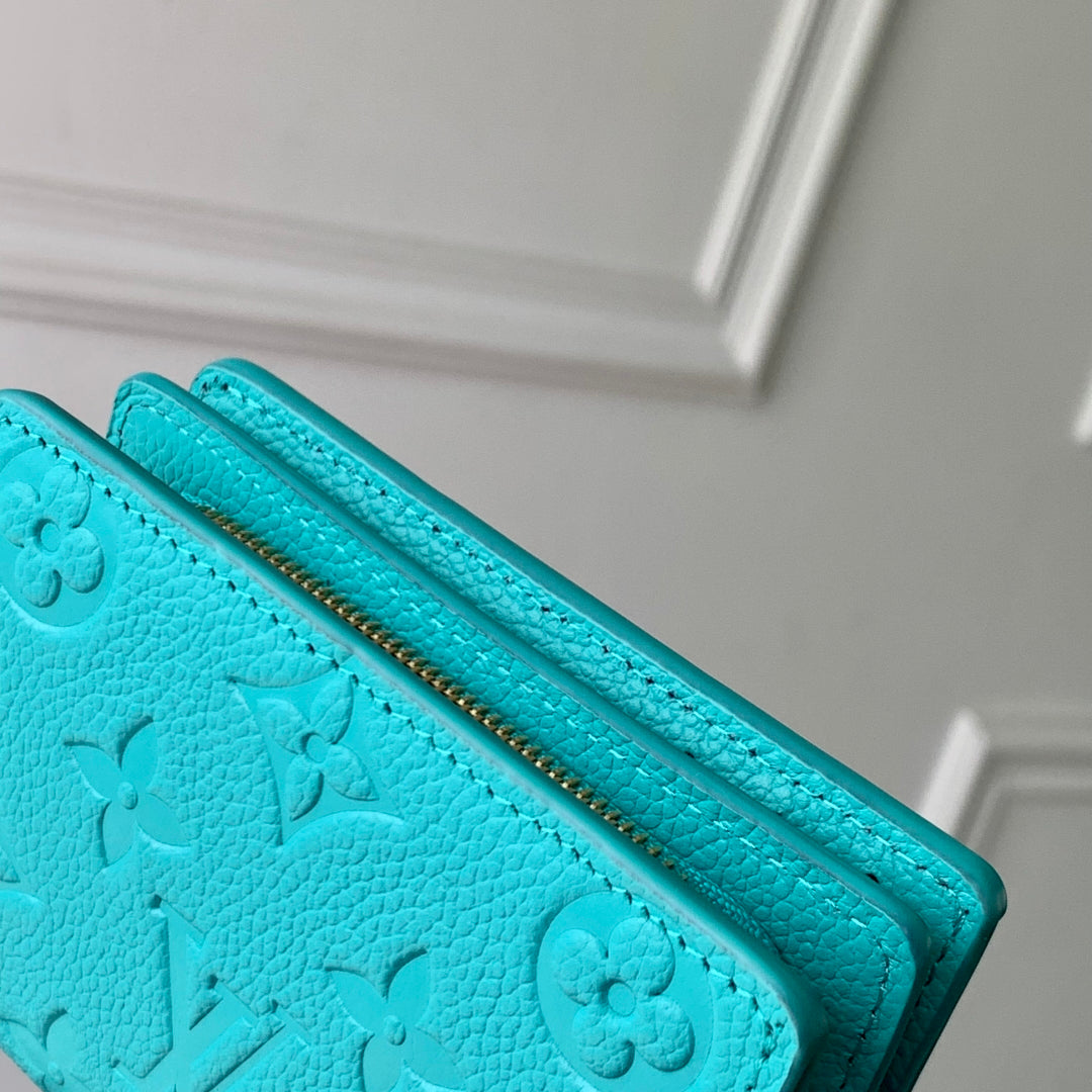 Louis Vuitton M14140 LV x TM Carteira Cléa Blue | louis vuitton m14140 lv x tm carteira clea blue 7