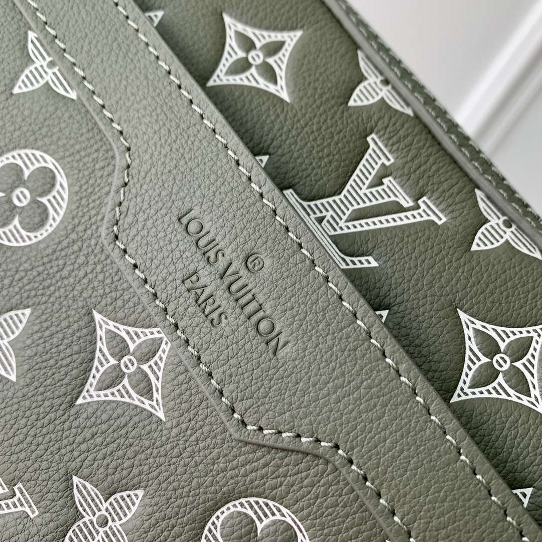 LV M12490 Louis Vuitton Trio Messenger Bag Olive Green | lv m12508 louis vuitton trio messenger bag olive green 7