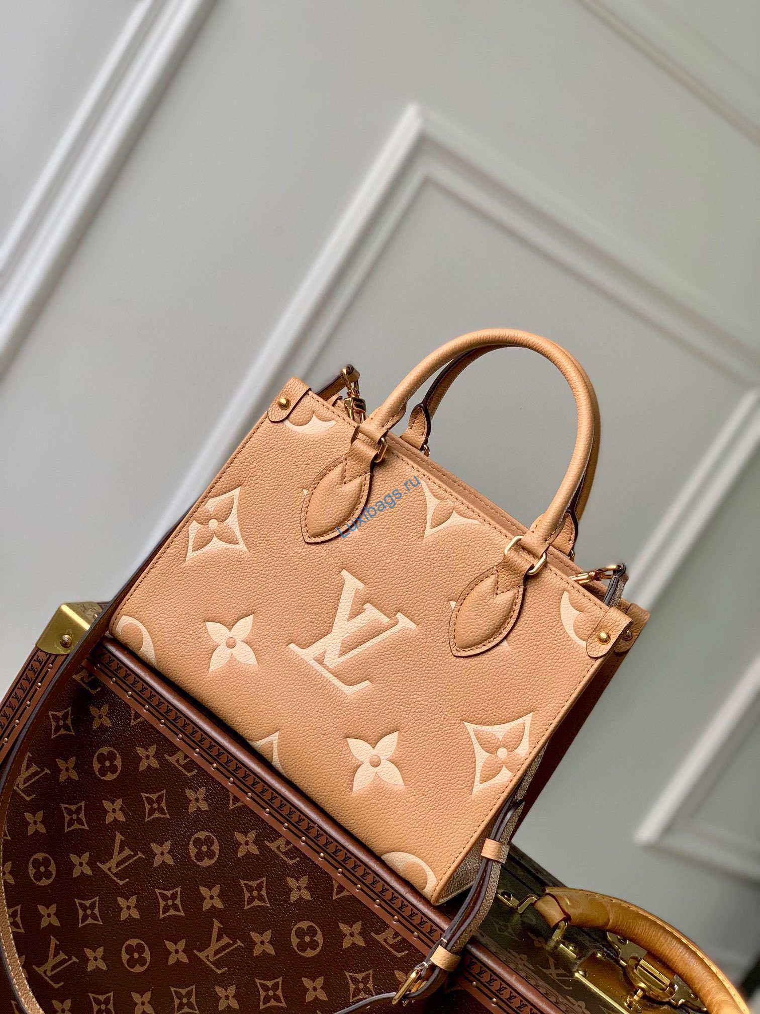 LV M12513 Louis Vuitton Onthego Pm Bag M45779 leather Light Brown | lv m12513 louis vuitton onthego pm bag m45779 leather light brown 003