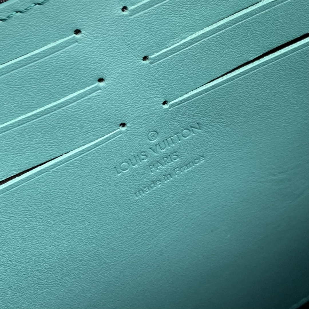 LV M13666 Louis Vuitton Pochette Voyage MM Bag new Green | lv m14011 louis vuitton pochette voyage mm bag new green 008