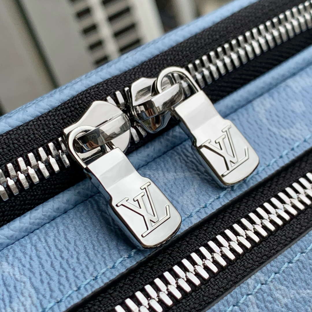 LV M14073 Louis Vuitton M31069 Alpha Messenger Bag Sky Blue | lv m14073 louis vuitton m31069 alpha messenger bag sky blue 5