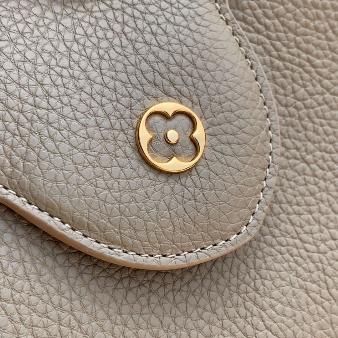 LV M23944 Louis Vuitton Capucines Mini Jewelily Handbag Quartz | lv m23944 louis vuitton capucines mini bag taurillon leather quartz 5