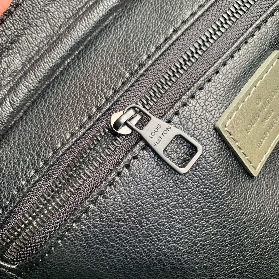 LV M12651 Louis Vuitton Locker Dopp Kit Monogram Shadow Green | lv m24442 louis vuitton locker dopp kit monogram shadow green 007