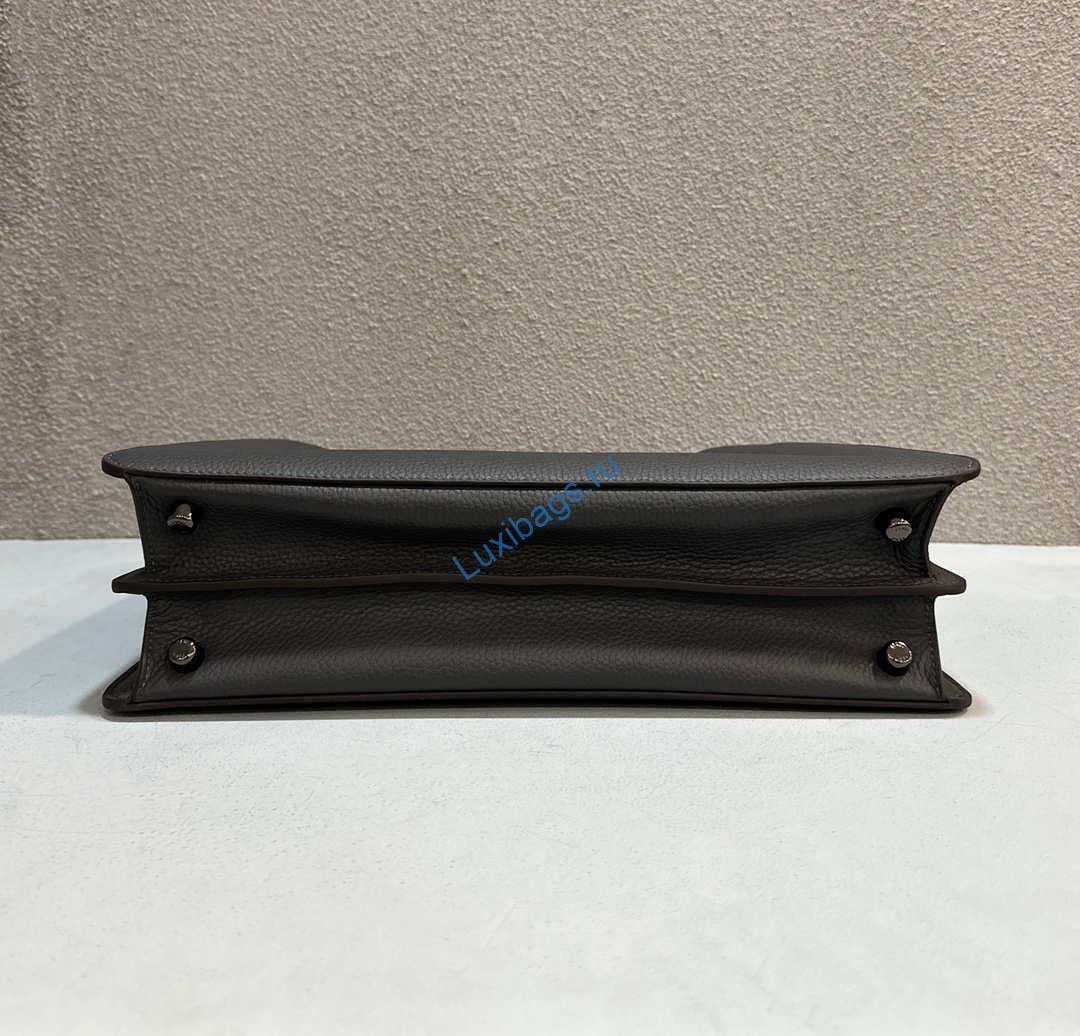 Fendi Peekaboo ISeeU Medium Dark Blue leather bag 7VA529 | fendi peekaboo iseeu medium dark blue leather bag 7va529 004