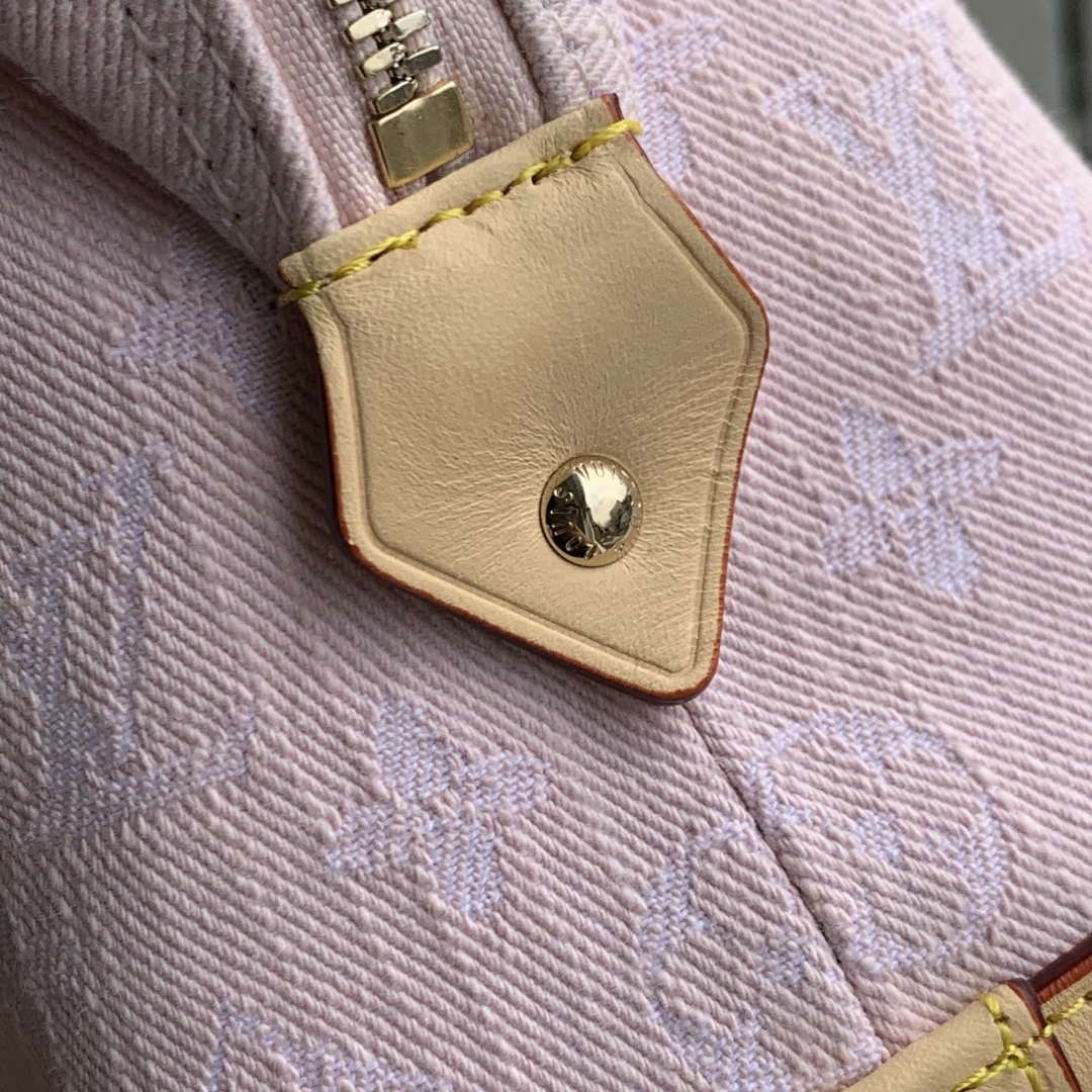 LV M13750 Louis Vuitton Cosmetic Pouch GM Bag Pink | lv m13750 louis vuitton cosmetic pouch gm bag pink 7