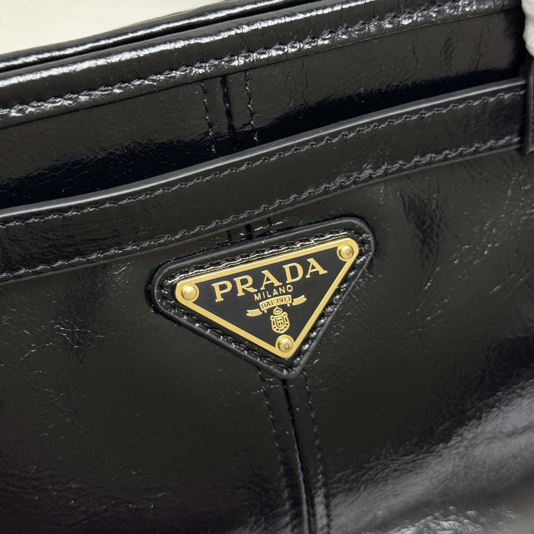 Prada 1BA439 Prada Bonnie extra large leather handbag black | prada 1ba433 prada bonnie extra large leather handbag black 005