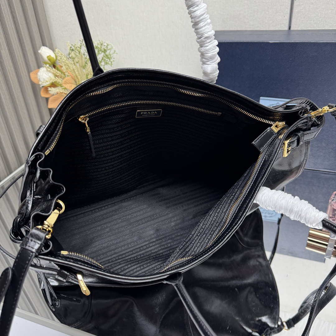 Prada 1BA439 Prada Bonnie extra large leather handbag black | prada 1ba433 prada bonnie extra large leather handbag black 008