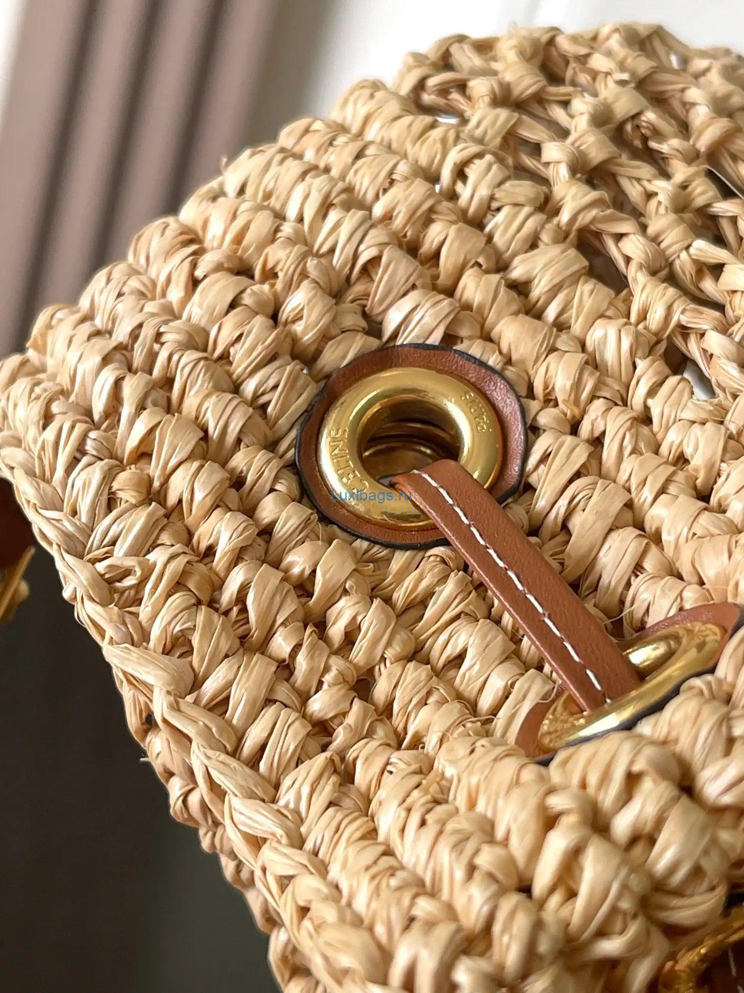 celine 117862 clara classic panier in raffia and calfskin natural 5 Celine 117862 Clara Classic Panier In Raffia And Calfskin Natural | celine 10m432 clara classic panier in raffia and calfskin natural 06